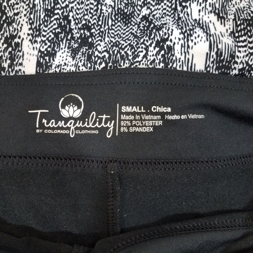 Tranquility Yoga Skort S Black and White - Picture 2 of 7